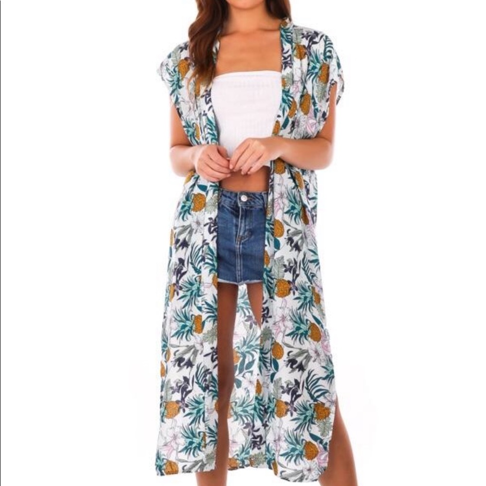 Sexy and effortless cloud dancer print Kimono, NEW
